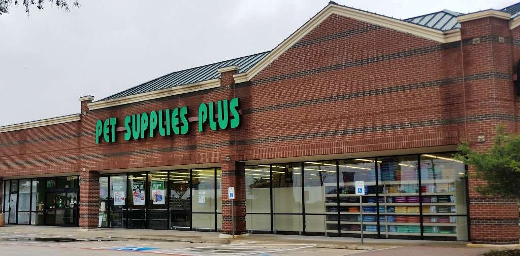 Pet Supplies Plus | 291 E Round Grove Rd Suite 150, Lewisville, TX 75067, USA | Phone: (972) 318-2381