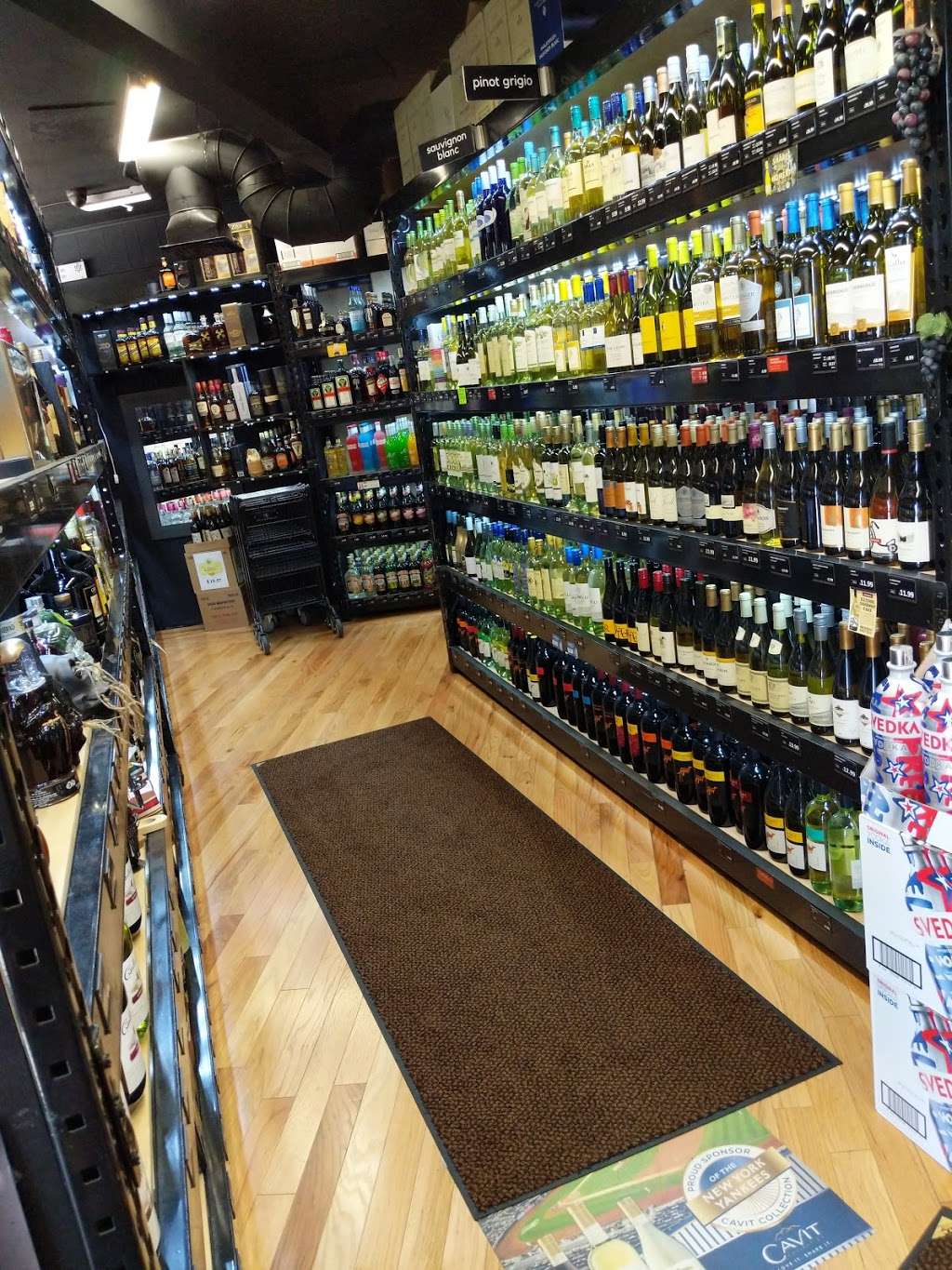 Pikes Wine & Liquor | 645 Hempstead Turnpike, Elmont, NY 11003 | Phone: (516) 352-8674