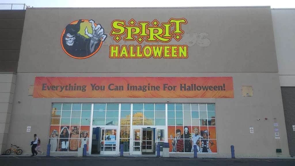 Spirit Halloween | 8973 Bay Pkwy, Brooklyn, NY 11214, USA | Phone: (866) 586-0155