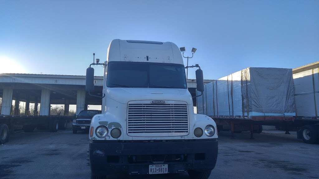 Secure Truck Parking | 4847 Blaffer St, Houston, TX 77026, USA | Phone: (713) 248-9799