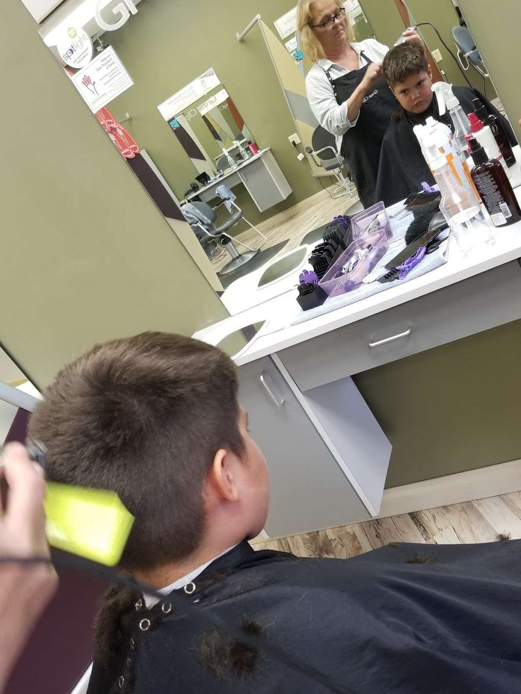 Great Clips | 445 Town Center Dr N, Mooresville, IN 46158, USA | Phone: (317) 831-1470