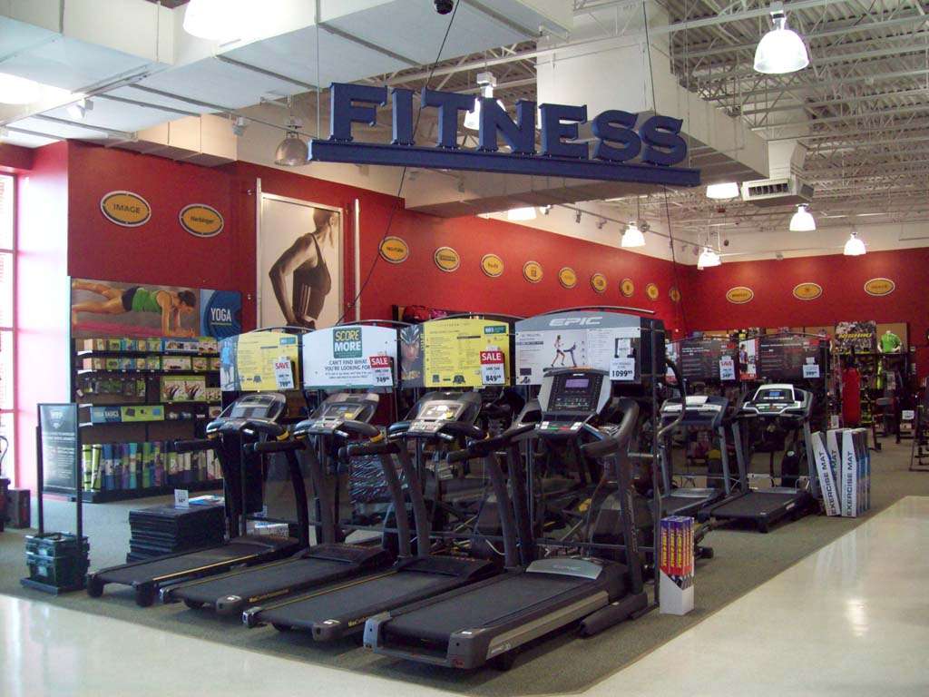 DICKS Sporting Goods | 2 Galleria Mall Dr, Taunton, MA 02780, USA | Phone: (508) 823-8132