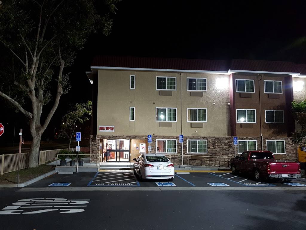 Red Roof Inn Hayward | 2286 Industrial Pkwy W, Hayward, CA 94545, USA | Phone: (510) 786-2844