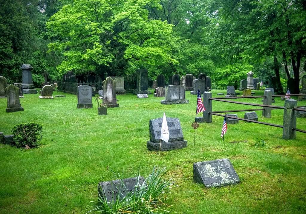 Saint Stephens Cemetery & The Chapel at Short Hills - cemetery  | Photo 3 of 10 | Address: 451 Millburn Ave, Millburn, NJ 07041, USA | Phone: (732) 820-0211
