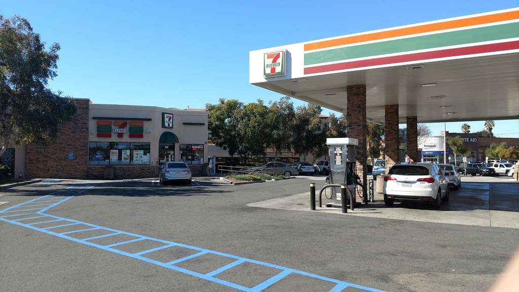 7-Eleven | 1000 W Orangethorpe Ave, Fullerton, CA 92833, USA | Phone: (714) 680-0726