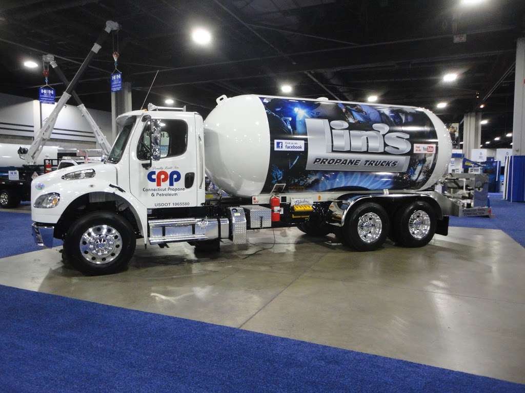 Lins Propane Trucks | 2281 Cedar St, Dighton, MA 02715, USA | Phone: (800) 252-5467