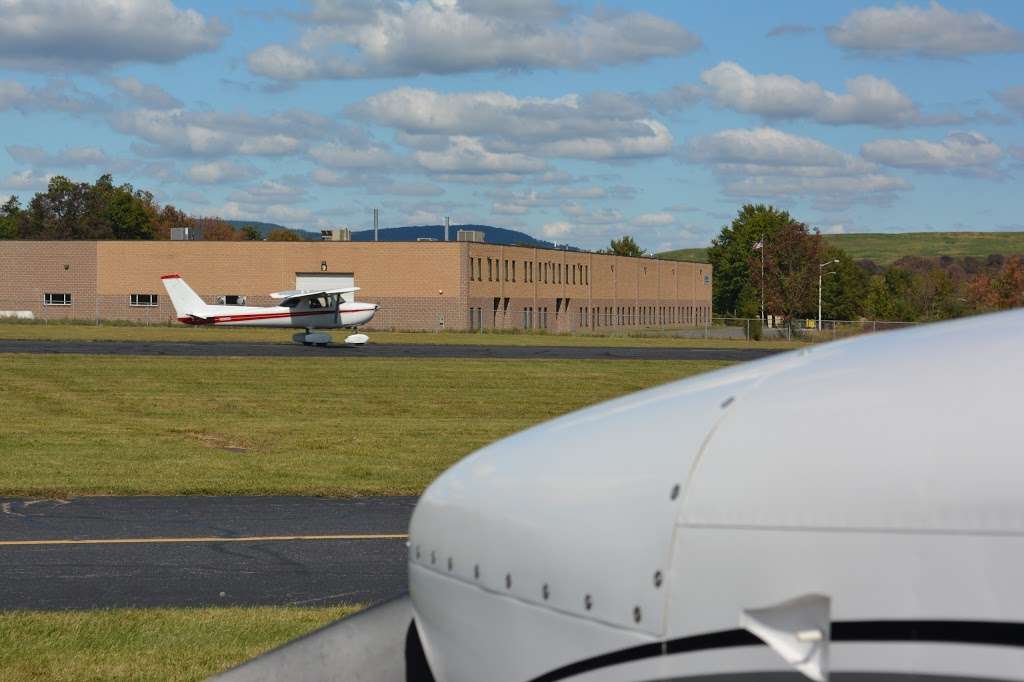 Pottstown Municipal Airport | 1149 Glasgow St, Pottstown, PA 19464, USA | Phone: (610) 970-6515