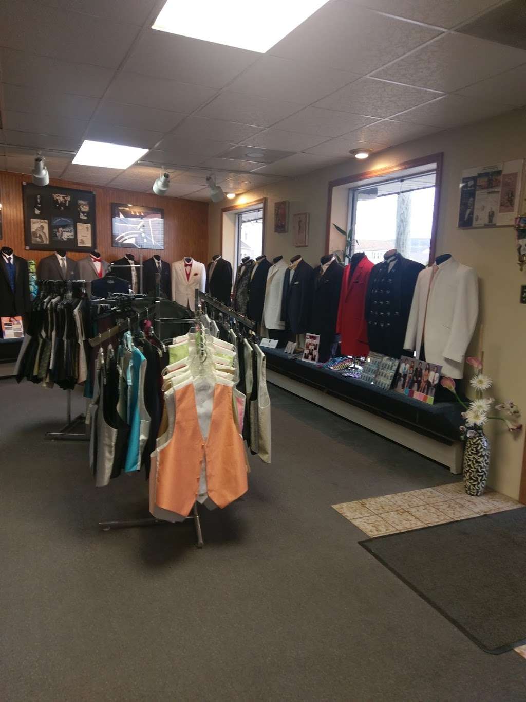 Tuxedo Junction | 56 West End Rd, Wilkes-Barre, PA 18706, USA | Phone: (570) 829-4999