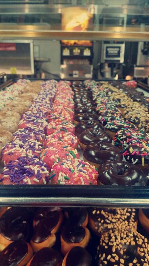 Yum Yum Donuts | 902 W Arrow Hwy, Covina, CA 91724 | Phone: (626) 332-1656