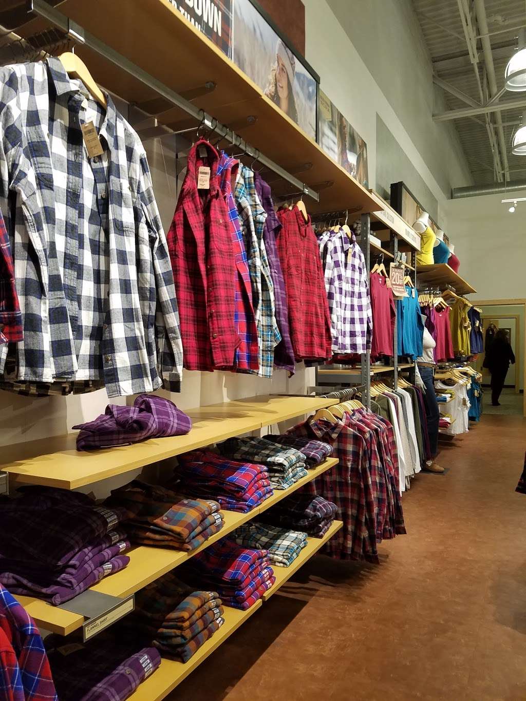 Duluth Trading Company | 16557 Washington St, Thornton, CO 80023 | Phone: (720) 465-8839