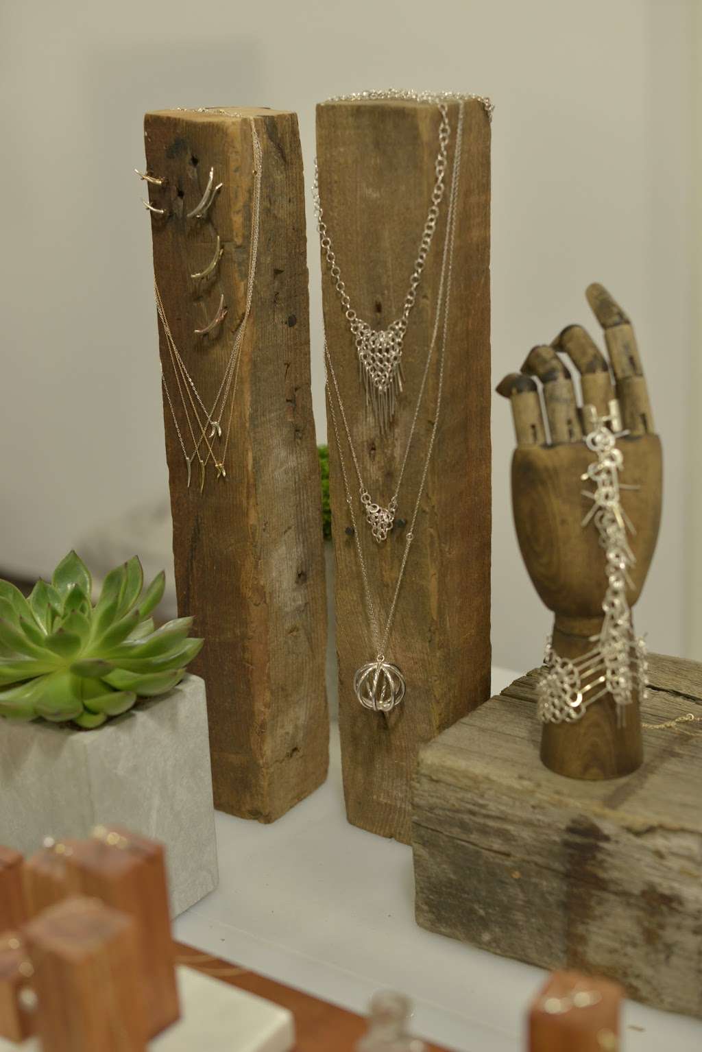 Jack + G | 345 Eldert St, Brooklyn, NY 11237, USA | Phone: (718) 484-3968