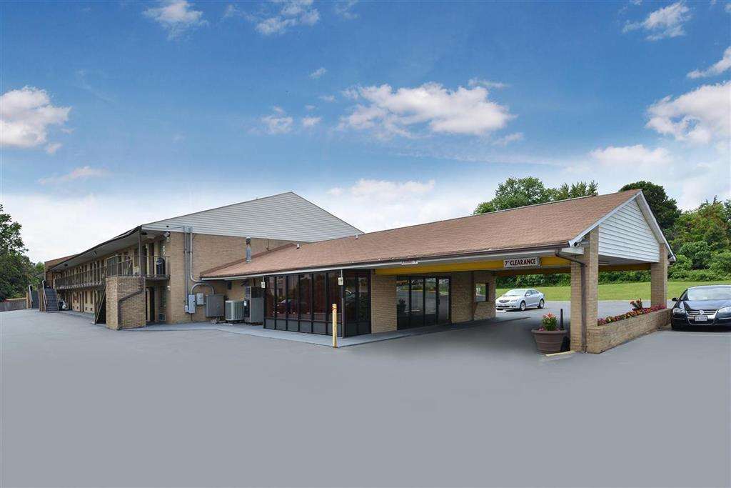 Americas Best Value Inn - Fredericksburg North | 605 Warrenton Rd, Fredericksburg, VA 22406 | Phone: (540) 371-6300