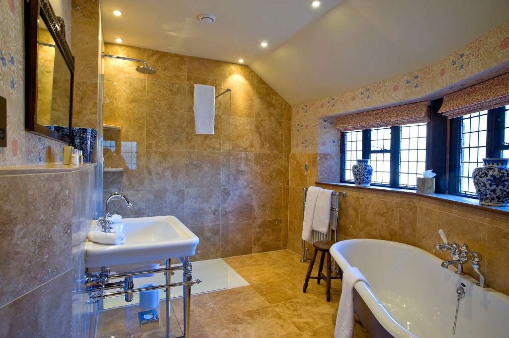 Hever Castle Luxury Bed & Breakfast | Hever Castle, Hever TN8 7NG, UK | Phone: 01732 861800