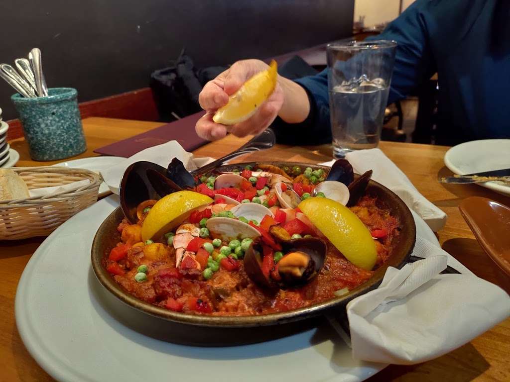 Tapas Gitana | 310 N Happ Rd, Northfield, IL 60093, USA | Phone: (847) 784-9300