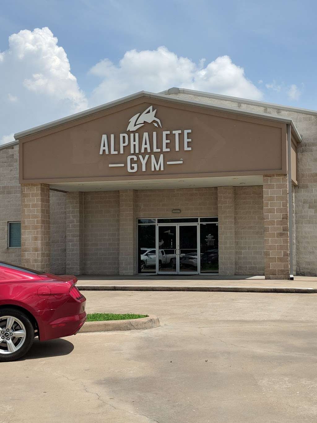 Alphalete Gym | 711 Avenue E, Stafford, TX 77477 | Phone: (281) 969-7545