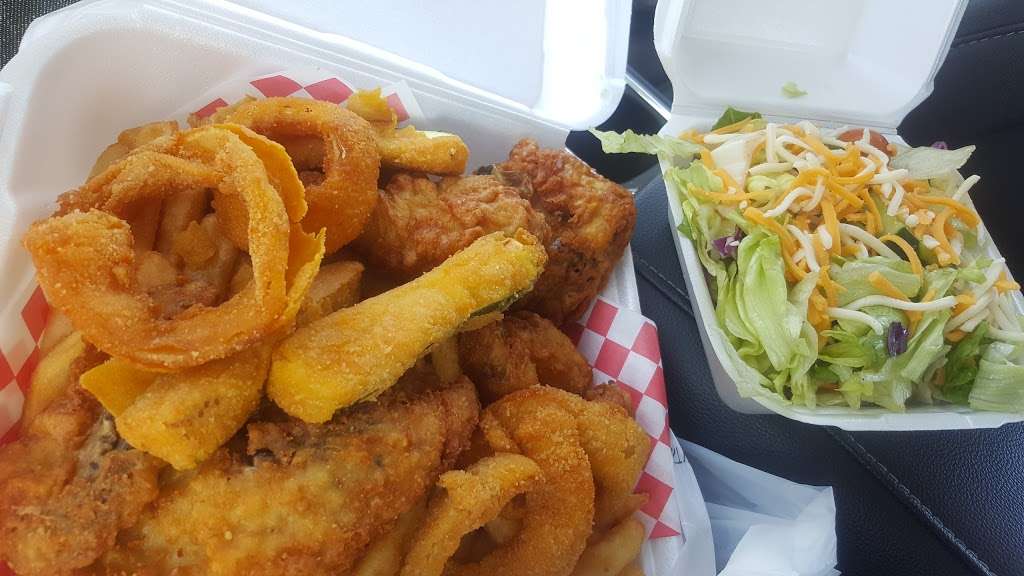 Yellow Basket Burgers | 14303 Palmdale Rd, Victorville, CA 92392 | Phone: (760) 952-7534