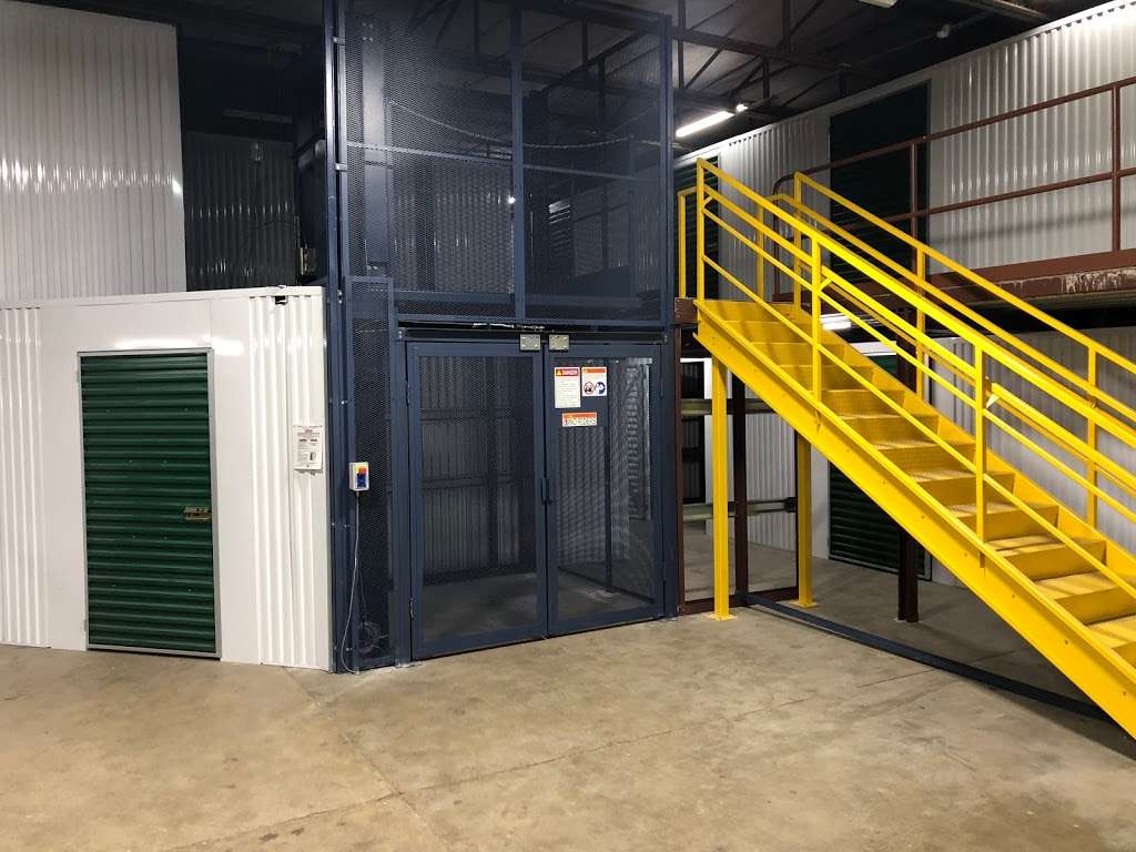 South Milwaukee Self Storage LLC | 1005 Columbia Ave, South Milwaukee, WI 53172, USA | Phone: (262) 236-0612