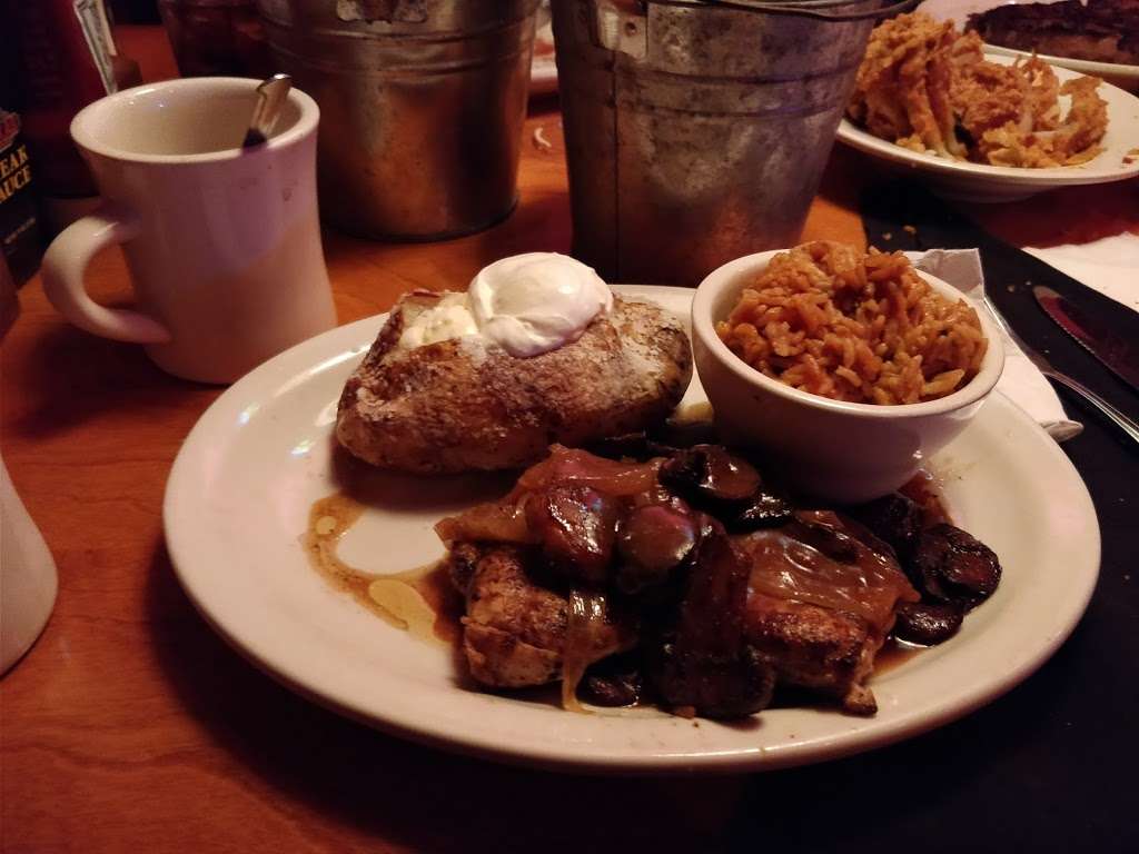 Texas Roadhouse | 2803 Papermill Rd, Wyomissing, PA 19610, USA | Phone: (610) 373-9600