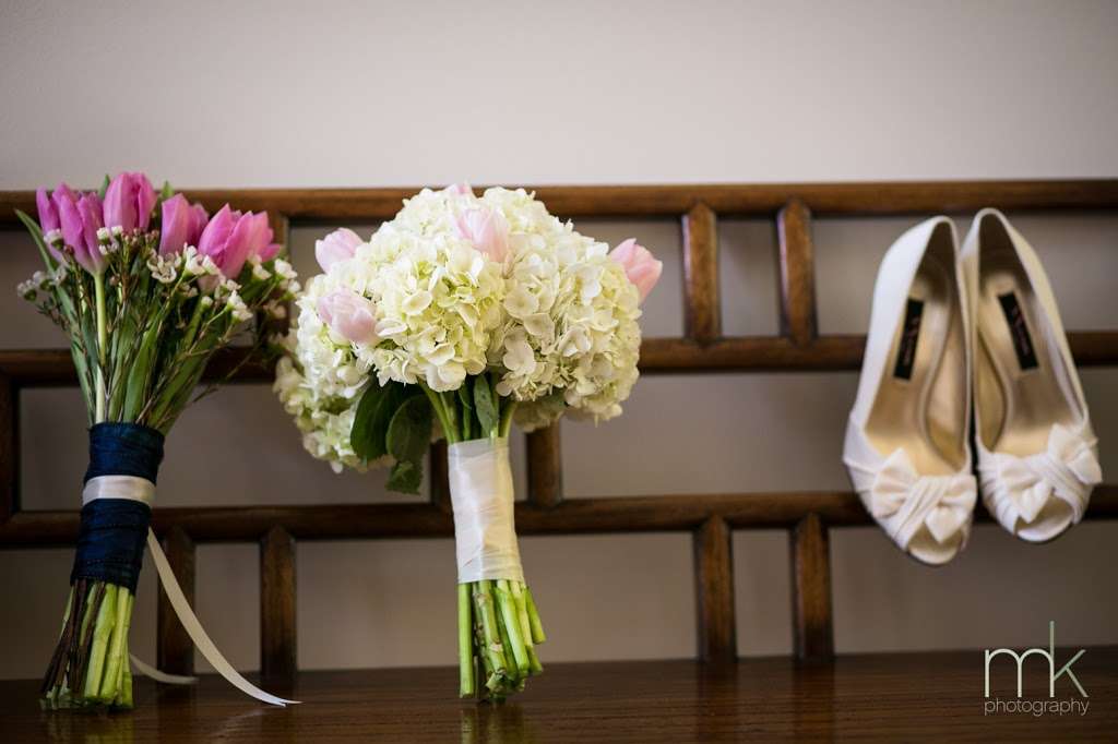 Flowers By Lestyle 25 | 674 Unionville Rd #102, Kennett Square, PA 19348, USA | Phone: (610) 925-1901