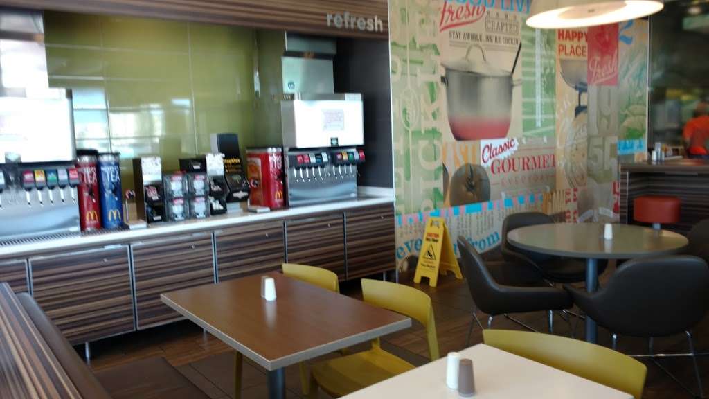 McDonalds | 452 N US-27, Lady Lake, FL 32159, USA | Phone: (352) 674-1100