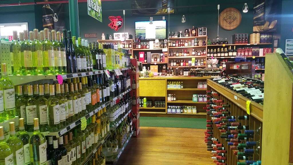 Hennessy Wine & Liquor | 6 Depot St, Washingtonville, NY 10992 | Phone: (845) 496-3936