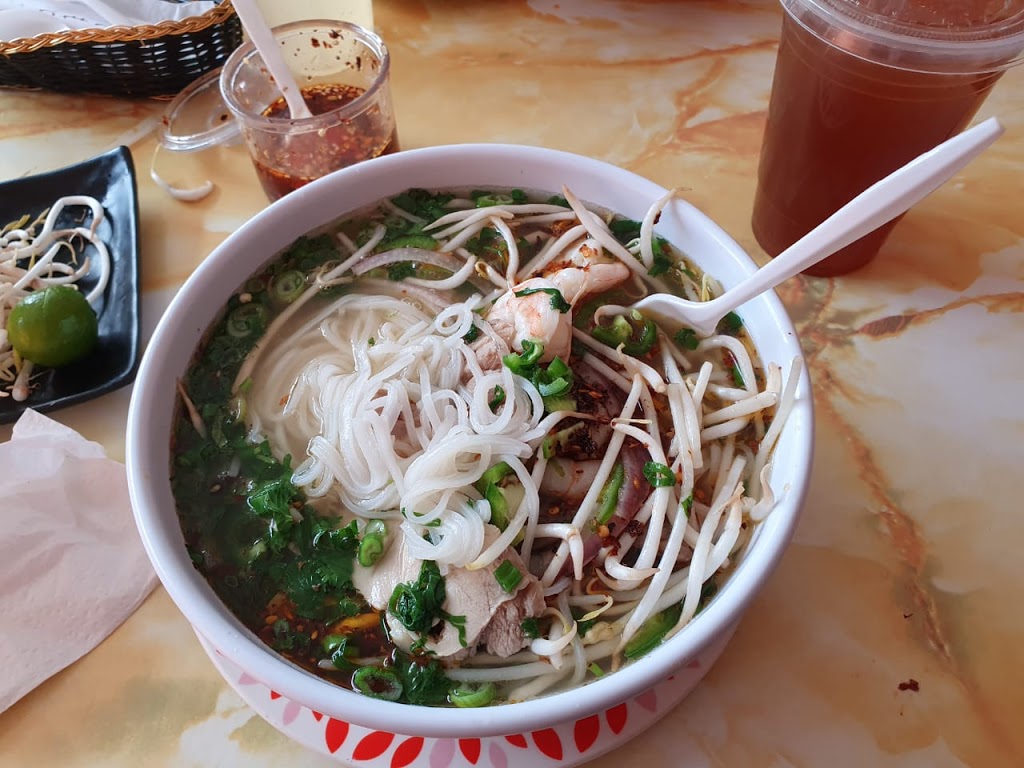 Pho lala | Mexico, Baja California, Tijuana, Baja Maq el Aguila, Av. del Aguila Real, Casa blanca邮政编码: 22215 | Phone: 664 977 6011