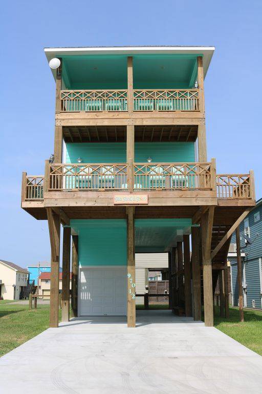 Sea, Sand & Stars Vacation Rental | 970 1/2 S Redfish, Crystal Beach, TX 77650, USA | Phone: (281) 704-2359