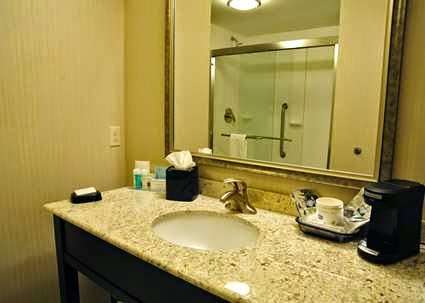 Hampton Inn & Suites Robbinsville | 153 W Manor Way, Robbinsville, NJ 08691, USA | Phone: (609) 259-0300