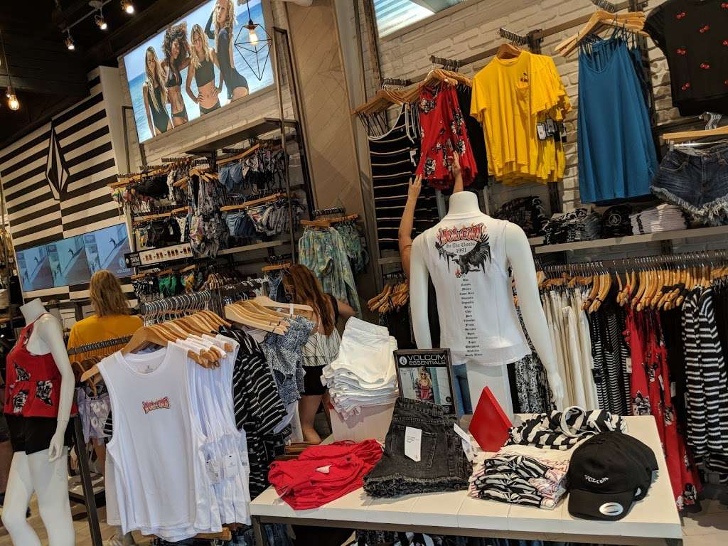 Volcom Disney Springs | Lake Buena Vista, FL 32830, USA | Phone: (407) 560-8239