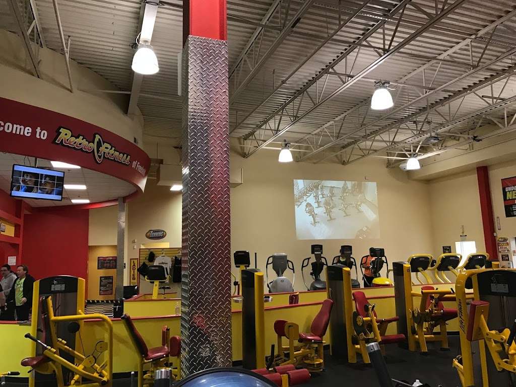 Retro Fitness | 300 Business Park Dr, Freehold, NJ 07728 | Phone: (732) 863-1111