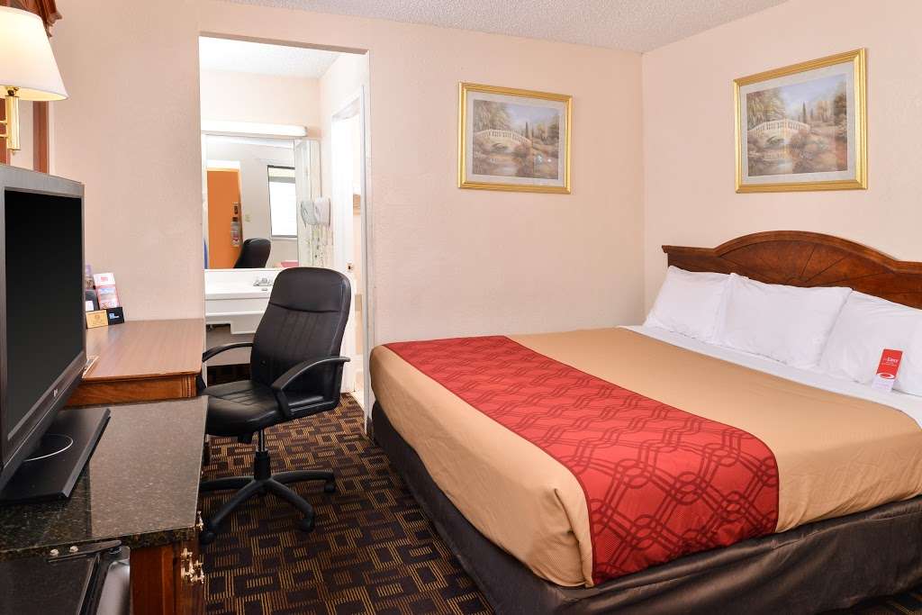Econo Lodge Bellmawr New Jersey | 301 S Black Horse Pike, Bellmawr, NJ 08031, USA | Phone: (856) 931-2800