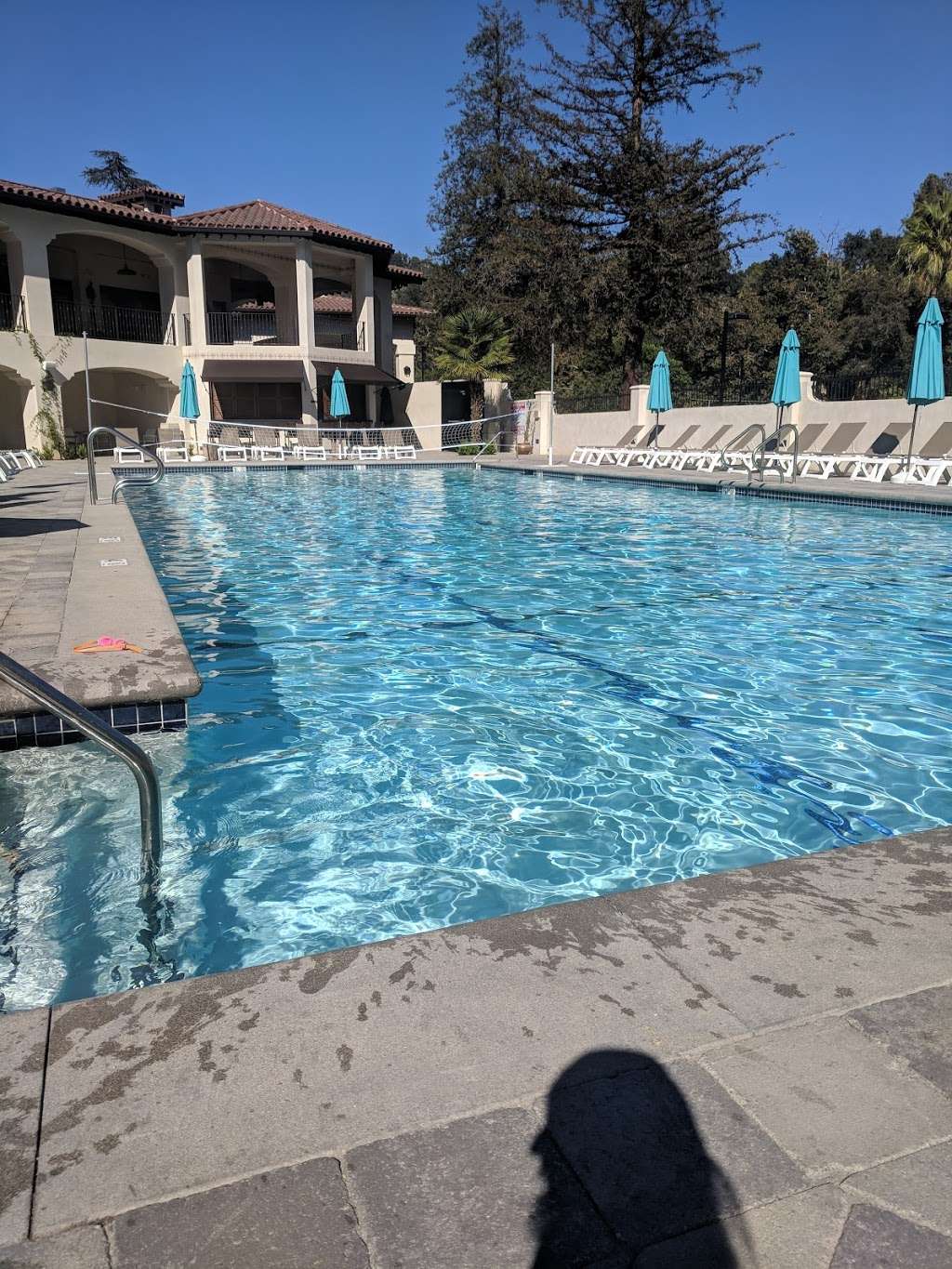 Chevy Chase Country Club | 3067 E Chevy Chase Dr, Glendale, CA 91206 | Phone: (818) 246-5566