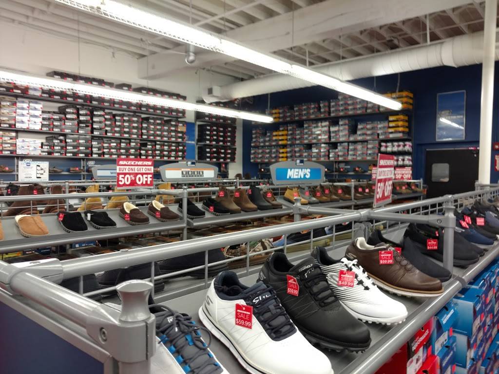 SKECHERS Warehouse Outlet | 725 Broadway, Saugus, MA 01906, USA | Phone: (781) 231-1000