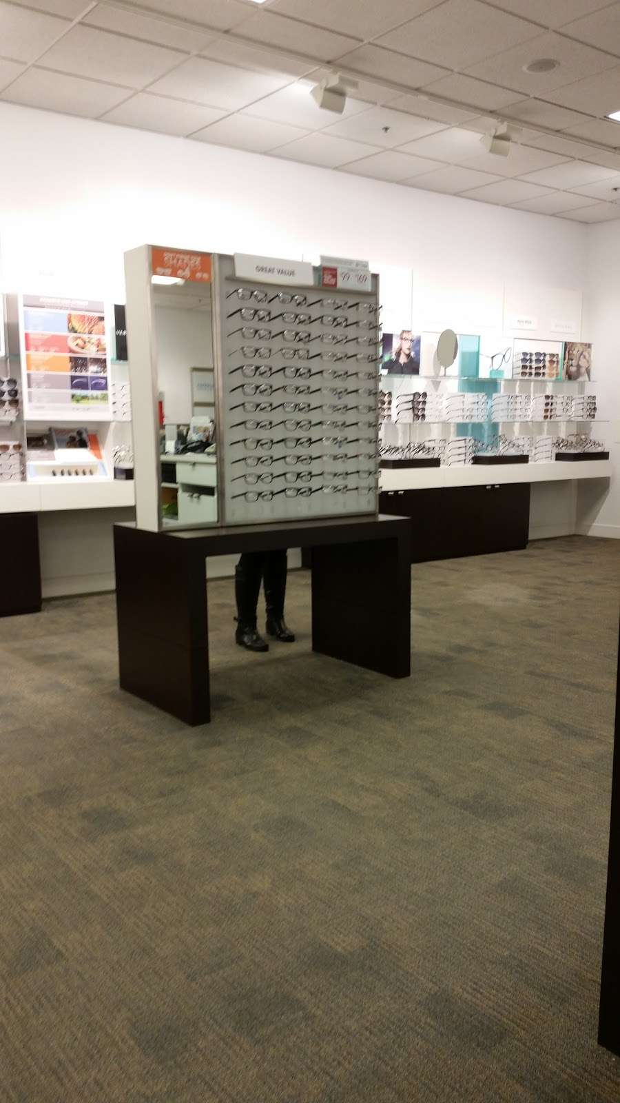 LensCrafters | 181 Marigold Ct, Central Valley, NY 10917, USA | Phone: (845) 928-3353