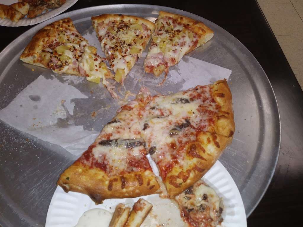 Giant Pizza King | 6585 Osler St # 102, San Diego, CA 92111, USA | Phone: (858) 279-2999