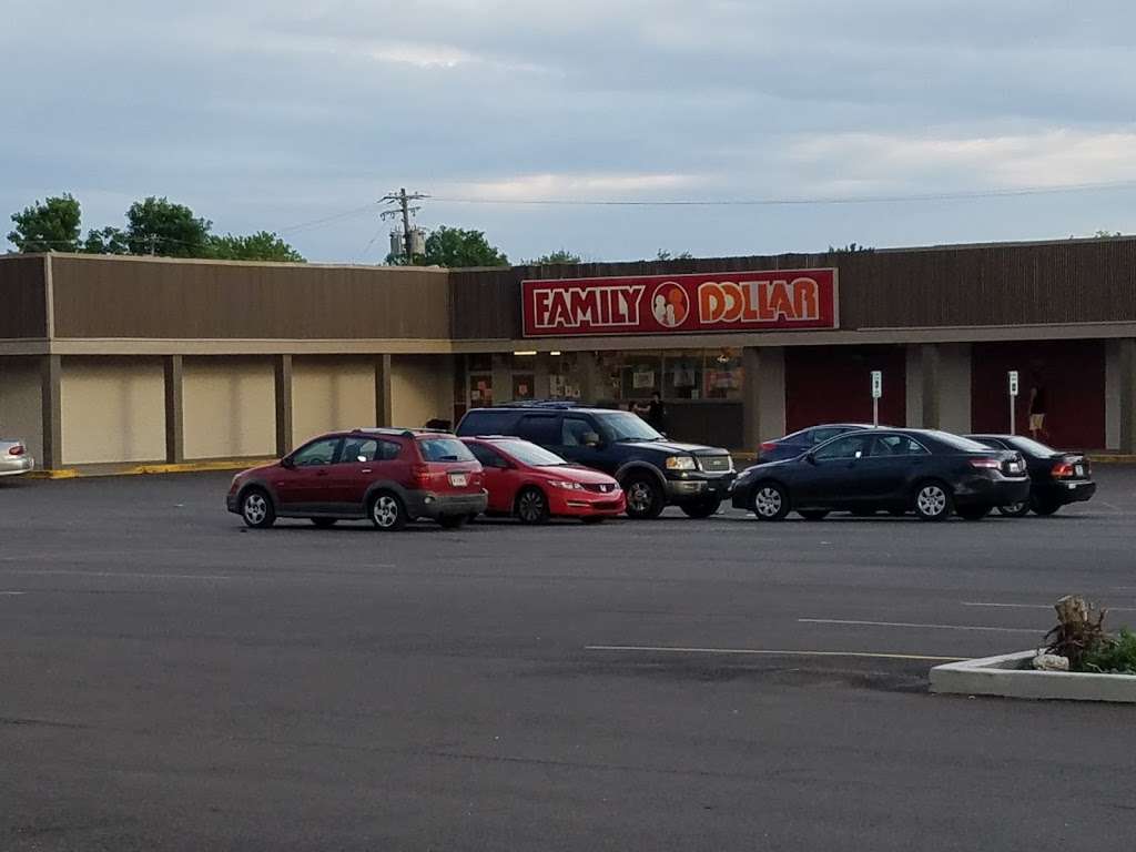 Family Dollar | 5435 W 34th St, Indianapolis, IN 46224, USA | Phone: (317) 800-6666