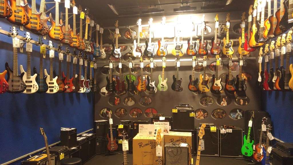 Guitar Center | 2601 Interstate 35E, Frontage Road #400, Lewisville, TX 75067, USA | Phone: (972) 459-1864