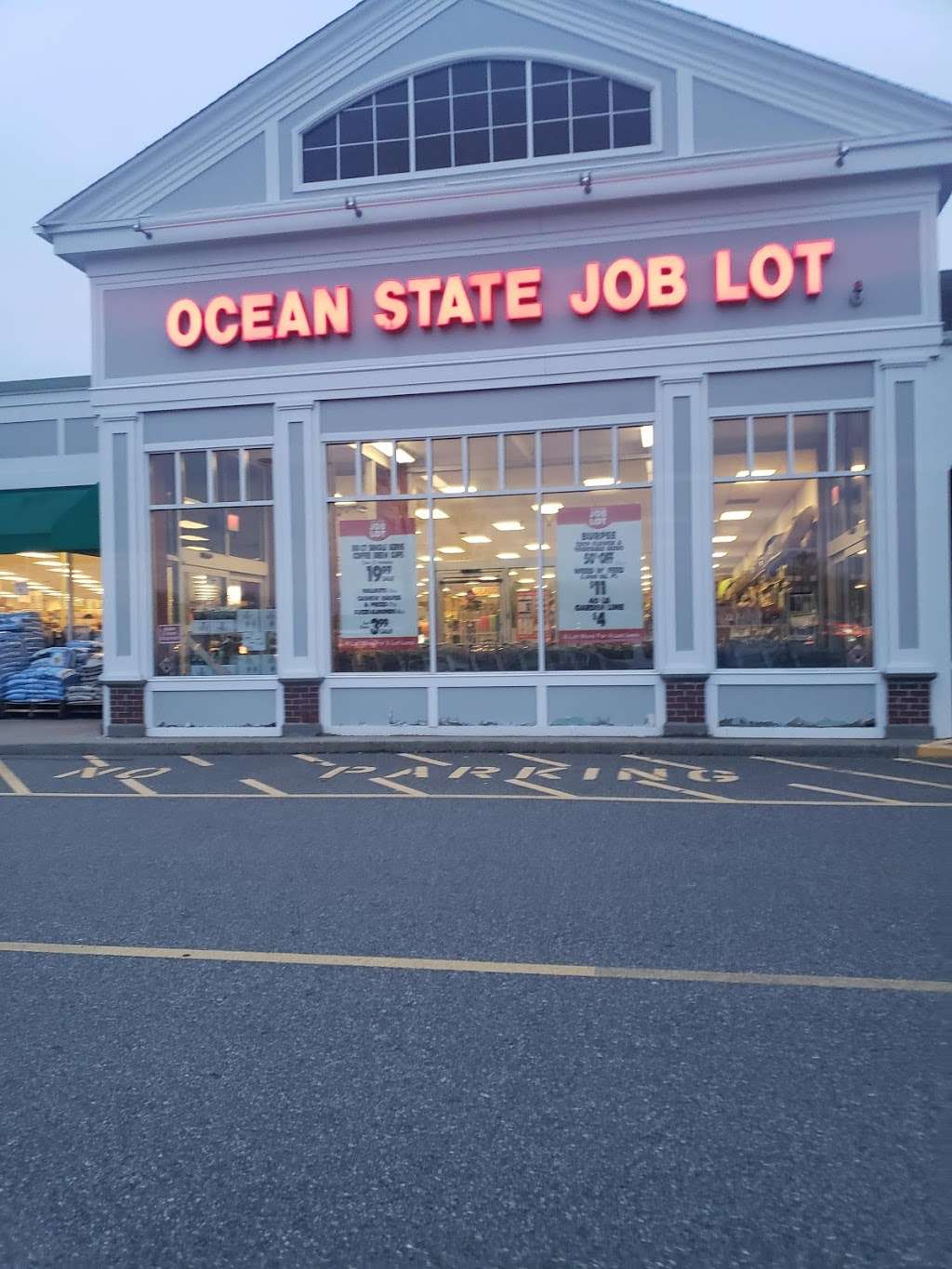 Ocean State Job Lot | The Webster Square Shopping Center, 1 Snow Rd, Marshfield, MA 02050, USA | Phone: (781) 834-0487