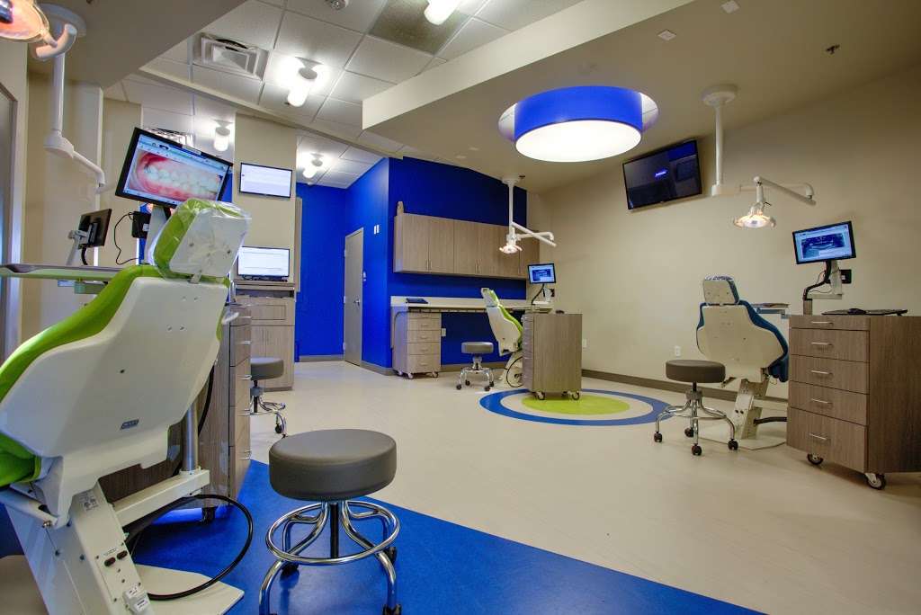 Lach Orthodontic Specialists | 13832 Narcoossee Rd suite b101, Orlando, FL 32832, USA | Phone: (407) 502-2345