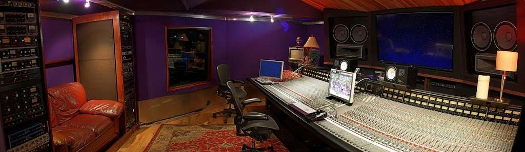 Little Big Room Recording Studio | 2912 W Burbank Blvd, Burbank, CA 91505, USA | Phone: (818) 846-2991