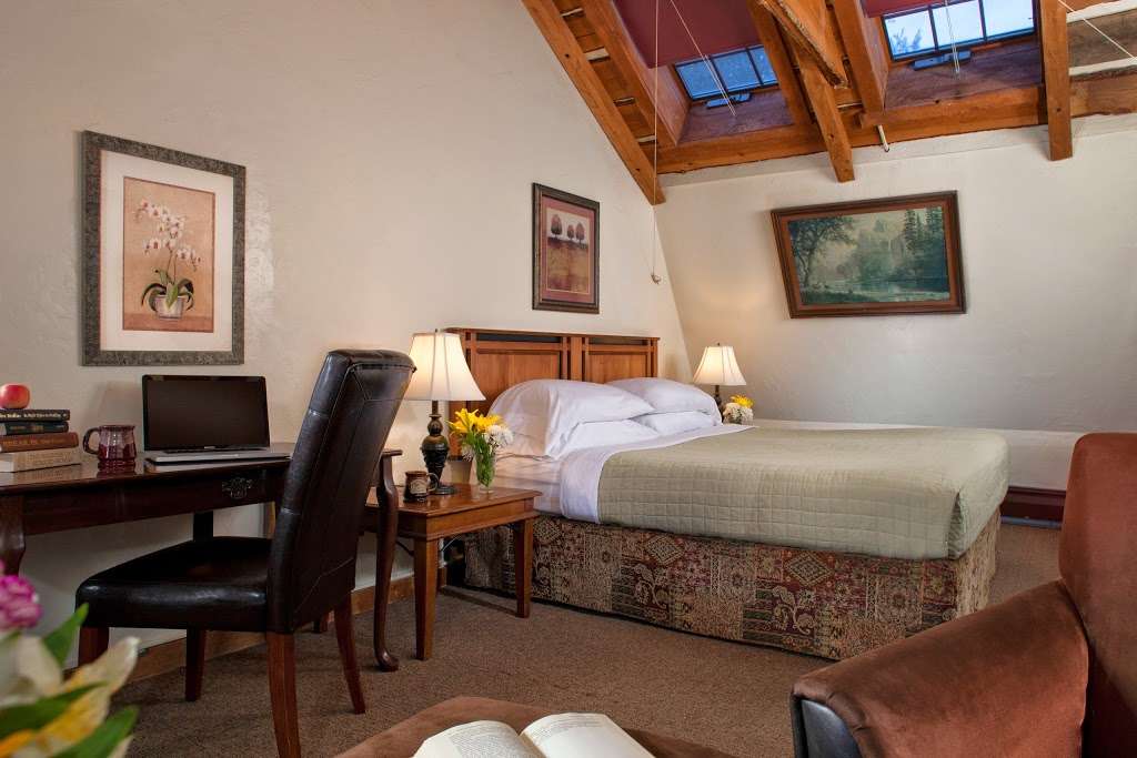 Inn at Lake Joseph | 162 St Josephs Rd, Forestburgh, NY 12777, USA | Phone: (845) 791-9506