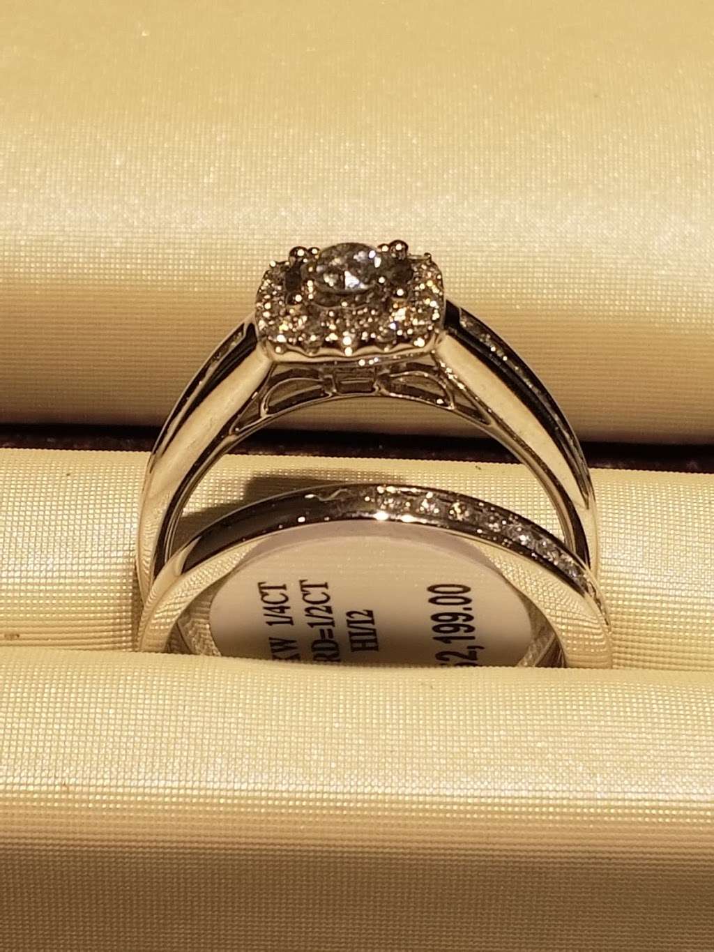 Helzberg Diamonds | 1020 Baybrook Mall, Friendswood, TX 77546, USA | Phone: (281) 280-8663