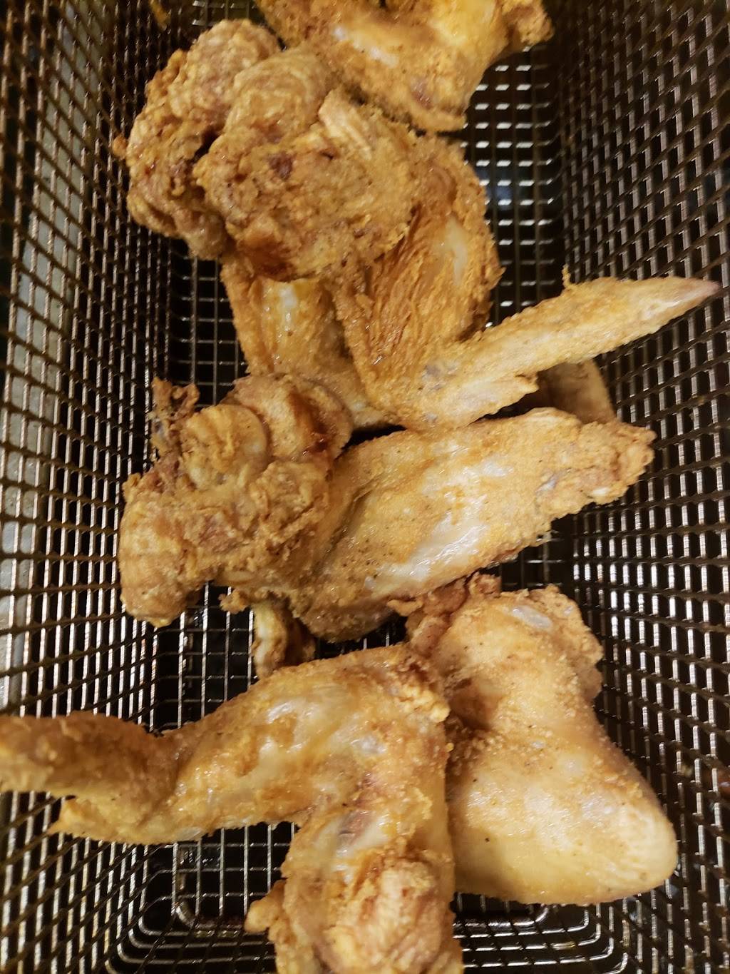 Oms Chicken n Fish n Burger | 2702 E Washington Ave, Madison, WI 53704, USA | Phone: (608) 286-1804