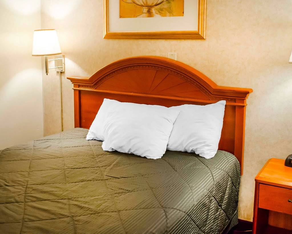 Rodeway Inn | 7 N, US-15, Dillsburg, PA 17019, USA | Phone: (717) 432-9766