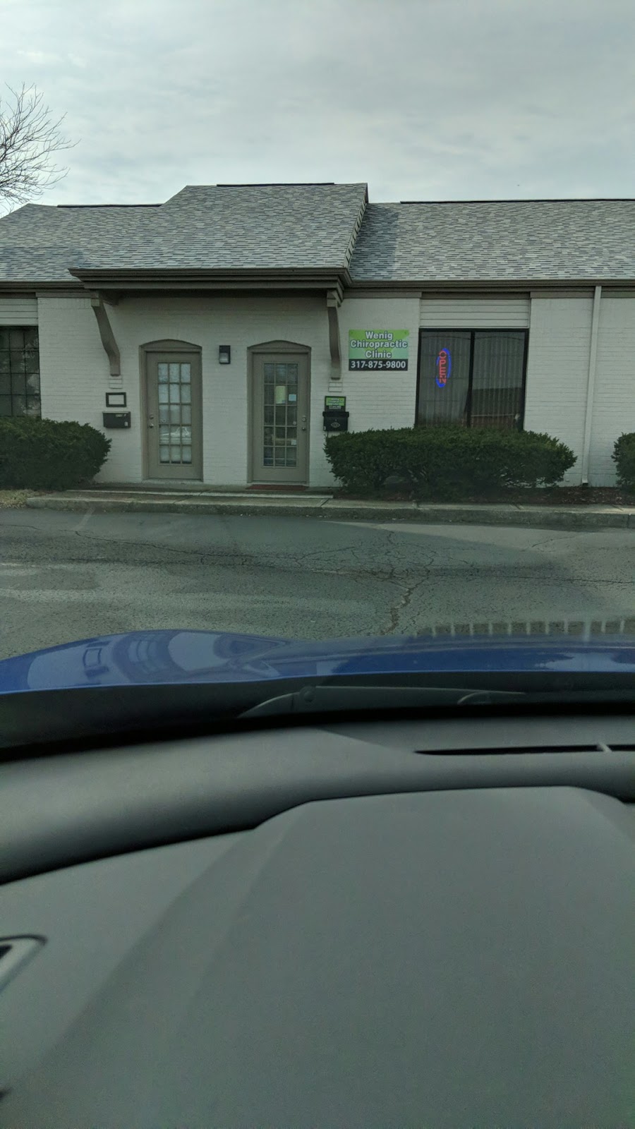 Wenig Chiropractic Clinic | 4205 W 86th St Suite K, Indianapolis, IN 46268, USA | Phone: (317) 875-9800