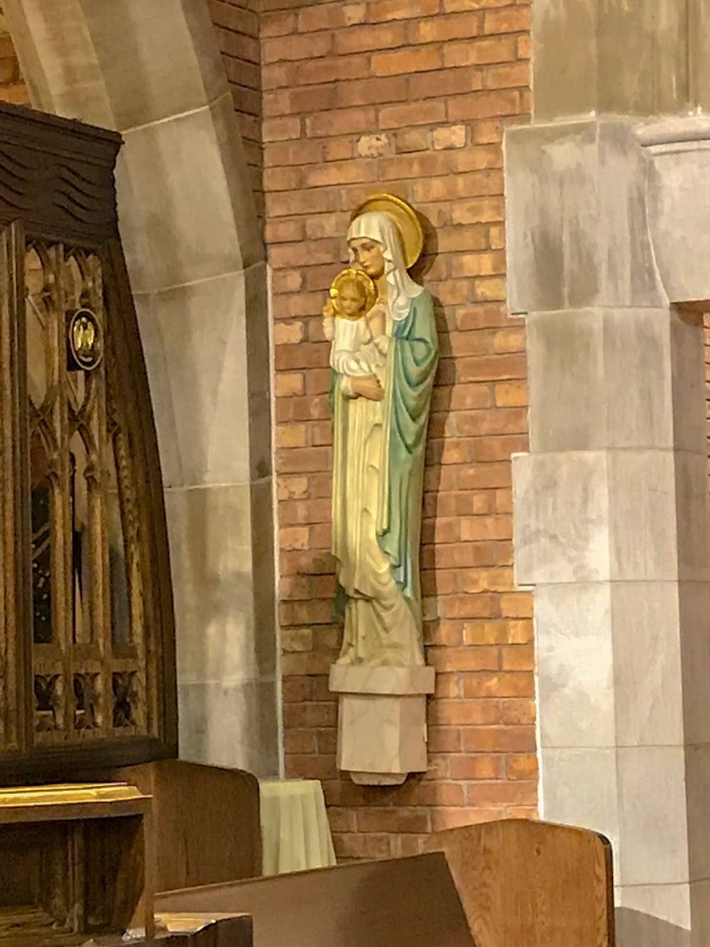 Holy Family Catholic Church | 5900 W Lake St, Minneapolis, MN 55416, USA | Phone: (952) 929-0113