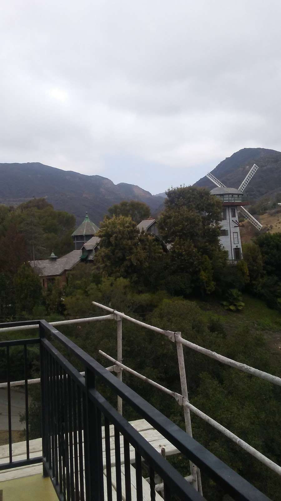 Discovery Oil Ltd | 6127 Ramirez Canyon Rd, Malibu, CA 90265, USA | Phone: (310) 457-1967