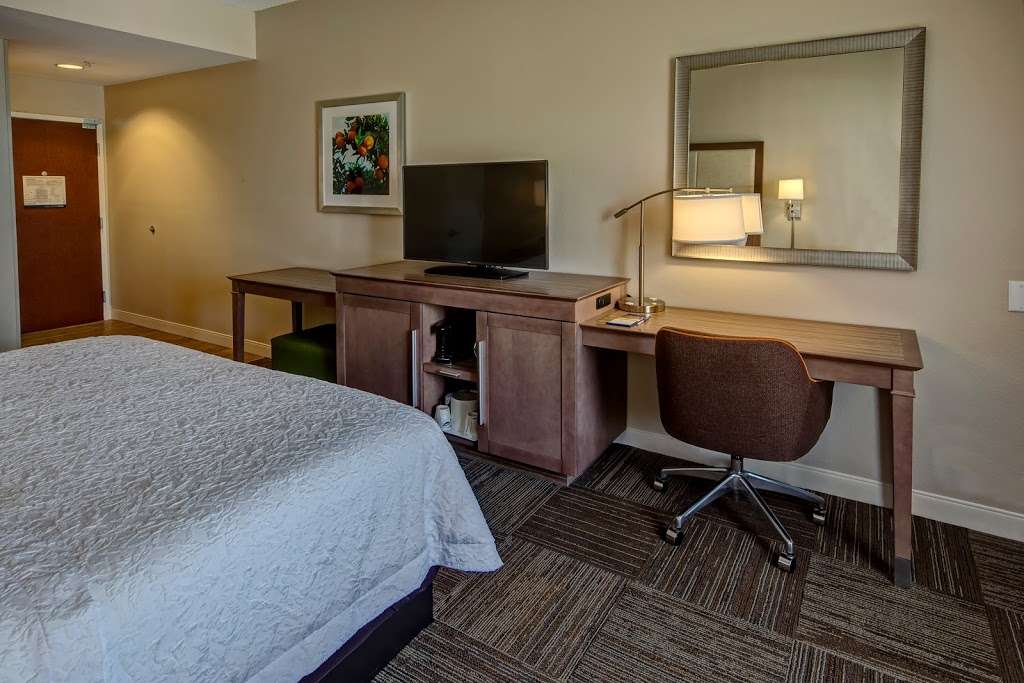 Hampton Inn Winter Haven | 202 Cypress Gardens Blvd, Winter Haven, FL 33880, USA | Phone: (863) 299-9251