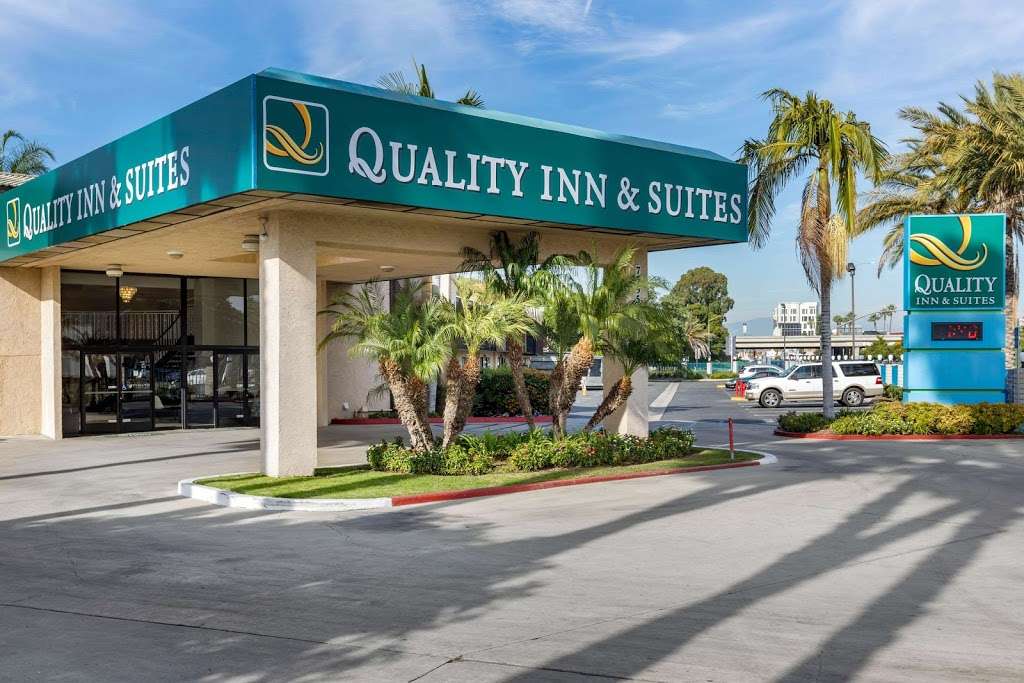 Quality Inn & Suites Buena Park Anaheim | 7555 Beach Blvd, Buena Park, CA 90620, USA | Phone: (714) 522-7360