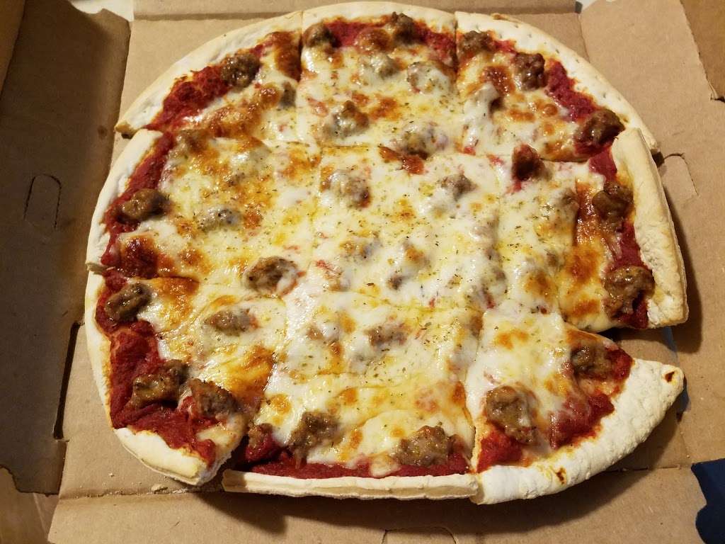 Dominicks Pizzeria | 735 S 8th St, Dundee Township, IL 60118, USA | Phone: (847) 551-1310